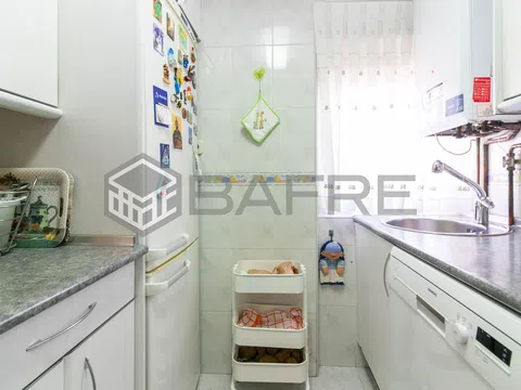 Flat in calle de San Elías - Photo 11