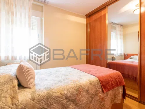 Flat in calle de San Elías - Photo 14