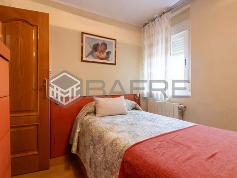 Flat in calle de San Elías - Photo 15