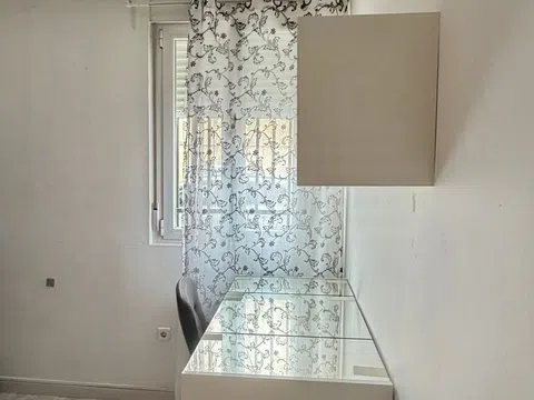 Flat in calle de Illescas - Photo 5