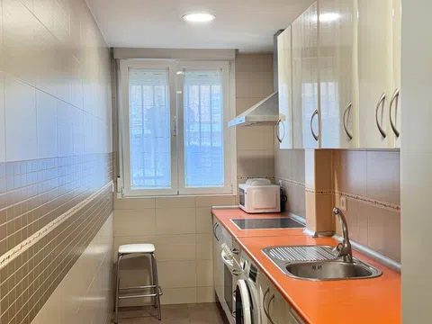 Flat in calle de Illescas - Photo 8