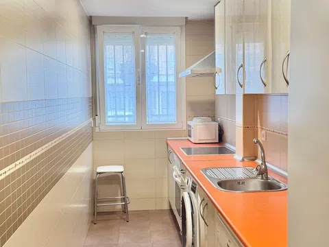 Flat in calle de Illescas - Photo 9
