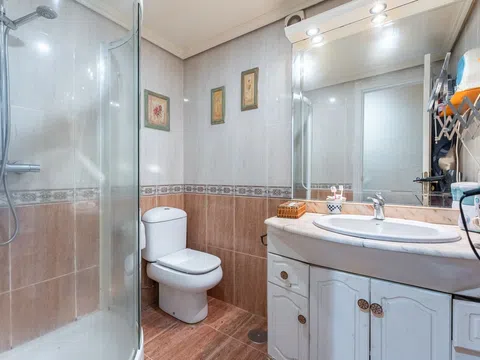Flat in calle de las Islas Cíes - Photo 17