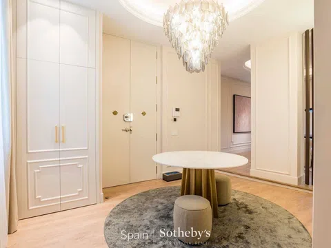 Flat in calle de Argensola - Photo 15