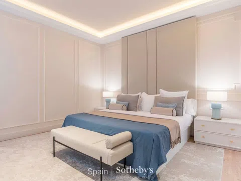 Flat in calle de Argensola - Photo 16