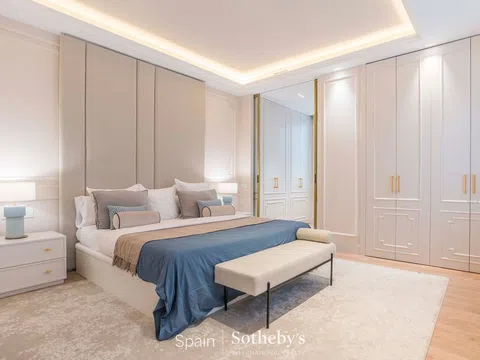 Flat in calle de Argensola - Photo 19