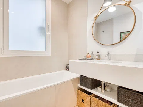 Flat in calle de Manuel Cortina - Photo 20