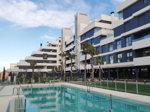 Flat in avenida de las Piceas, 12 - Photo 1
