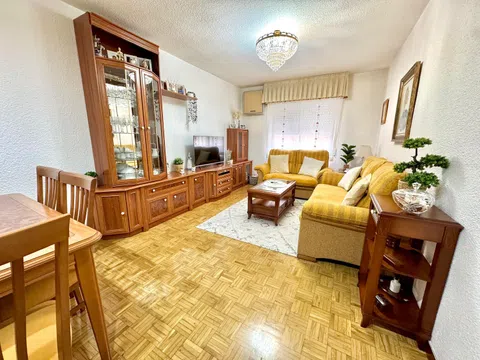 Flat in calle de Juan Pradillo - Photo 1