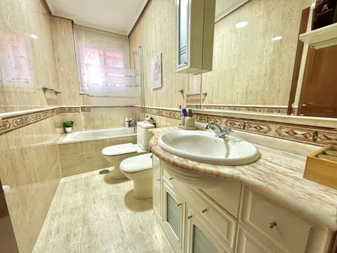 Flat in calle de Juan Pradillo - Photo 11