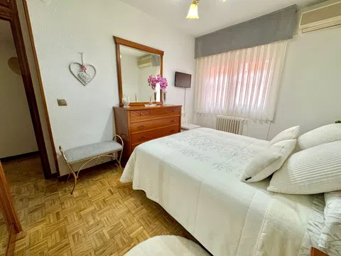 Flat in calle de Juan Pradillo - Photo 13