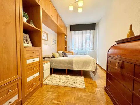 Flat in calle de Juan Pradillo - Photo 7