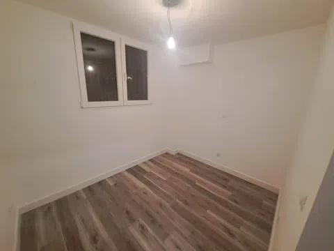 Flat in calle Encajeras - Photo 6