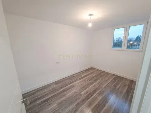 Flat in calle Encajeras - Photo 9