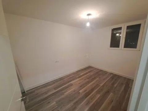 Flat in calle Encajeras - Photo 10