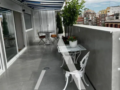 Penthouse in calle de Martín de los Heros - Photo 11