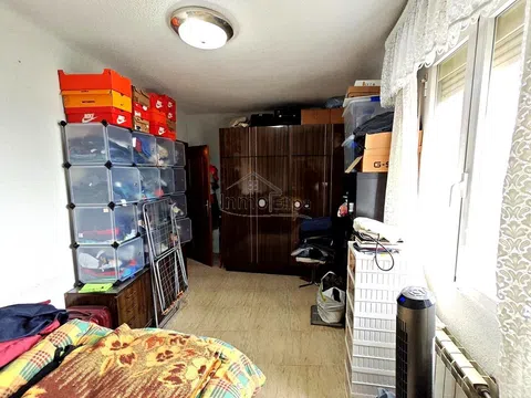 Flat in calle de Álava - Photo 12