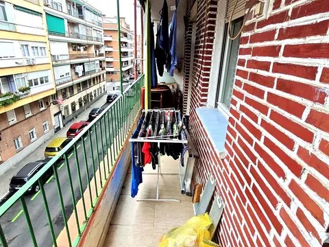 Flat in calle de Álava - Photo 16