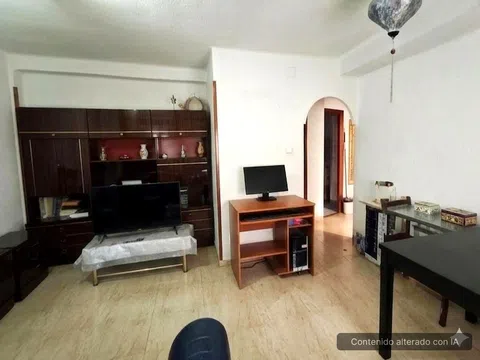 Flat in calle de Álava - Photo 5