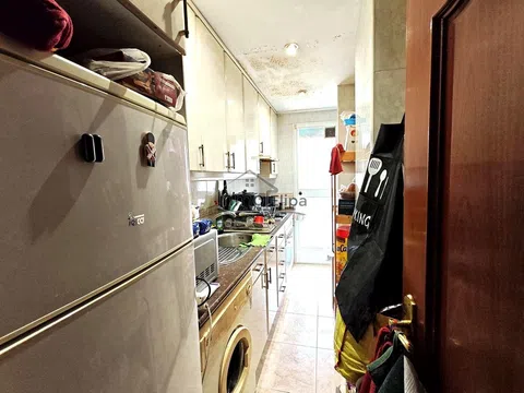 Flat in calle de Álava - Photo 7