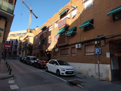 Flat in calle de La Solana de Opañel - Photo 1