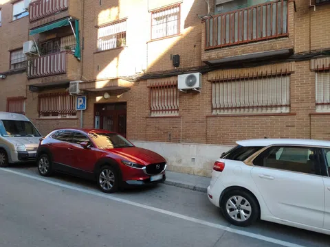 Flat in calle de La Solana de Opañel - Photo 2
