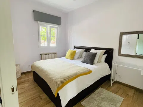 Flat in calle Aeronave - Photo 2