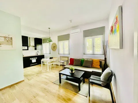 Flat in calle Aeronave - Photo 3