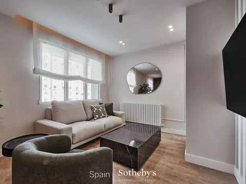 Flat in calle del Alcalde Sainz de Baranda - Photo 4