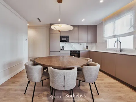 Flat in calle del Alcalde Sainz de Baranda - Photo 6