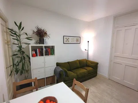 Flat - Photo 1