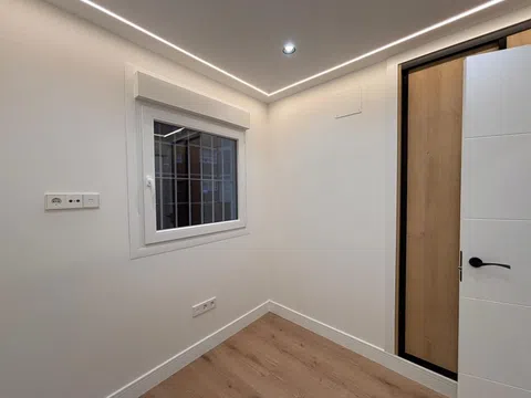 Flat in calle de Valle Inclán - Photo 15