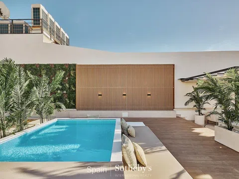 Flat in calle de Leganitos - Photo 2