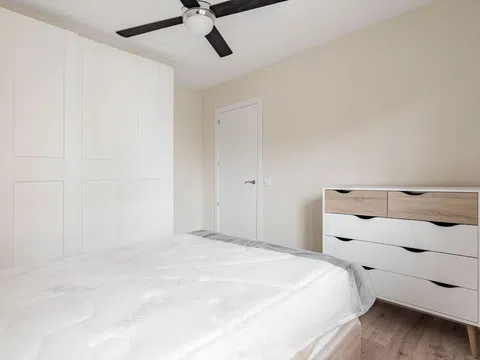 Flat in calle de Ponferrada - Photo 6