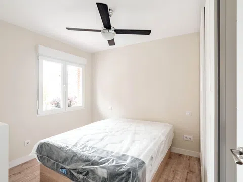 Flat in calle de Ponferrada - Photo 7