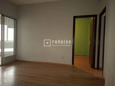 Flat in avenida del Cardenal Herrera Oria - Photo 3