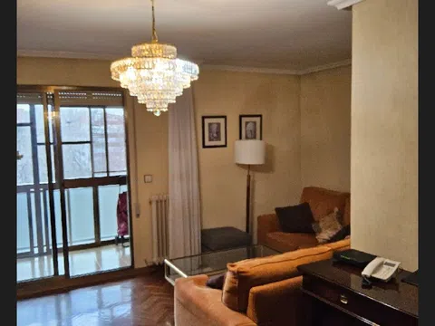 Flat in CL Santiago De Compostela - Photo 3