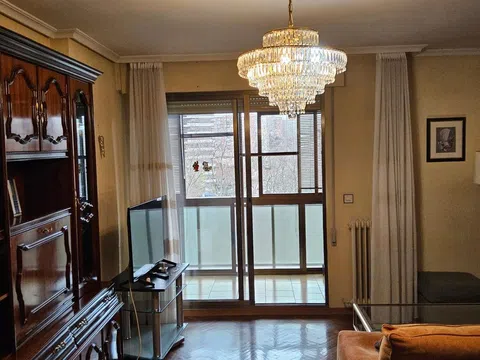 Flat in CL Santiago De Compostela - Photo 4