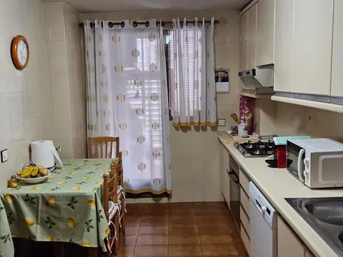 Flat in CL Santiago De Compostela - Photo 6