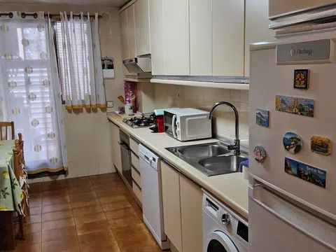 Flat in CL Santiago De Compostela - Photo 7