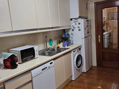 Flat in CL Santiago De Compostela - Photo 8