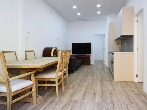 Flat - Photo 1