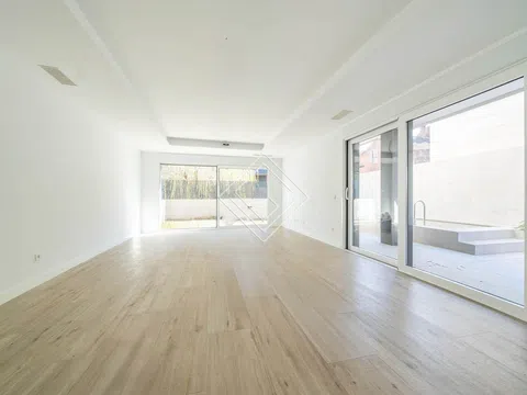 Semi-detached house - Photo 3