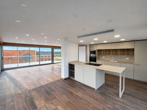 Penthouse in calle del Genil - Photo 3