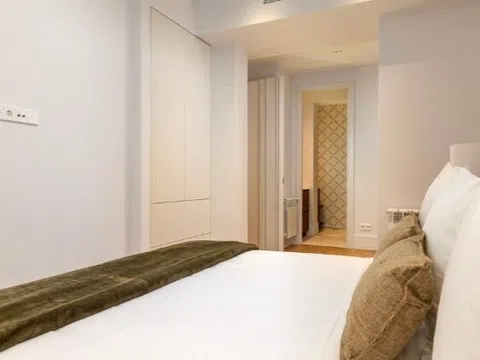 Flat in calle de Castelló - Photo 15