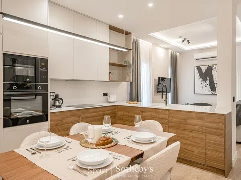 Flat in calle de la Montera - Photo 2