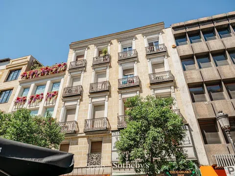 Flat in calle de la Montera - Photo 10
