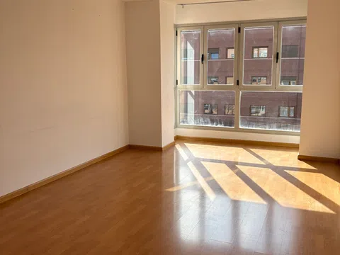 Flat in calle del Alcalde Redondo Aceña - Photo 2