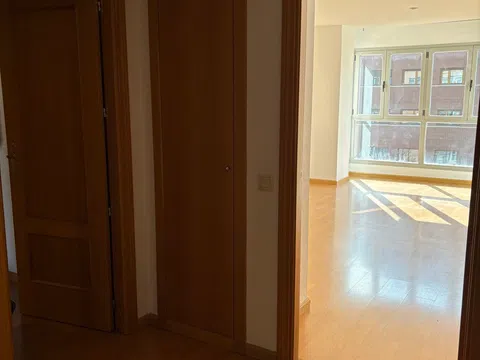 Flat in calle del Alcalde Redondo Aceña - Photo 3
