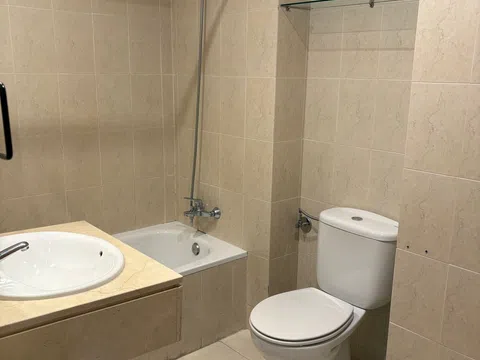 Flat in calle del Alcalde Redondo Aceña - Photo 8